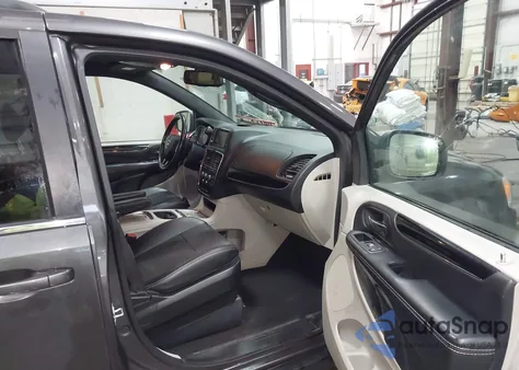 2019 Dodge Grand Caravan Sxt z USA, uszkodzony, nr VIN 2C4RDGCG7KR578165